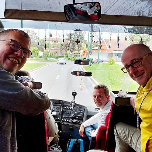 Reiseleiter Christoph Mülleder und Christian Pichler, Leiter Katholisches Bildungswer OÖ, in Temeswar